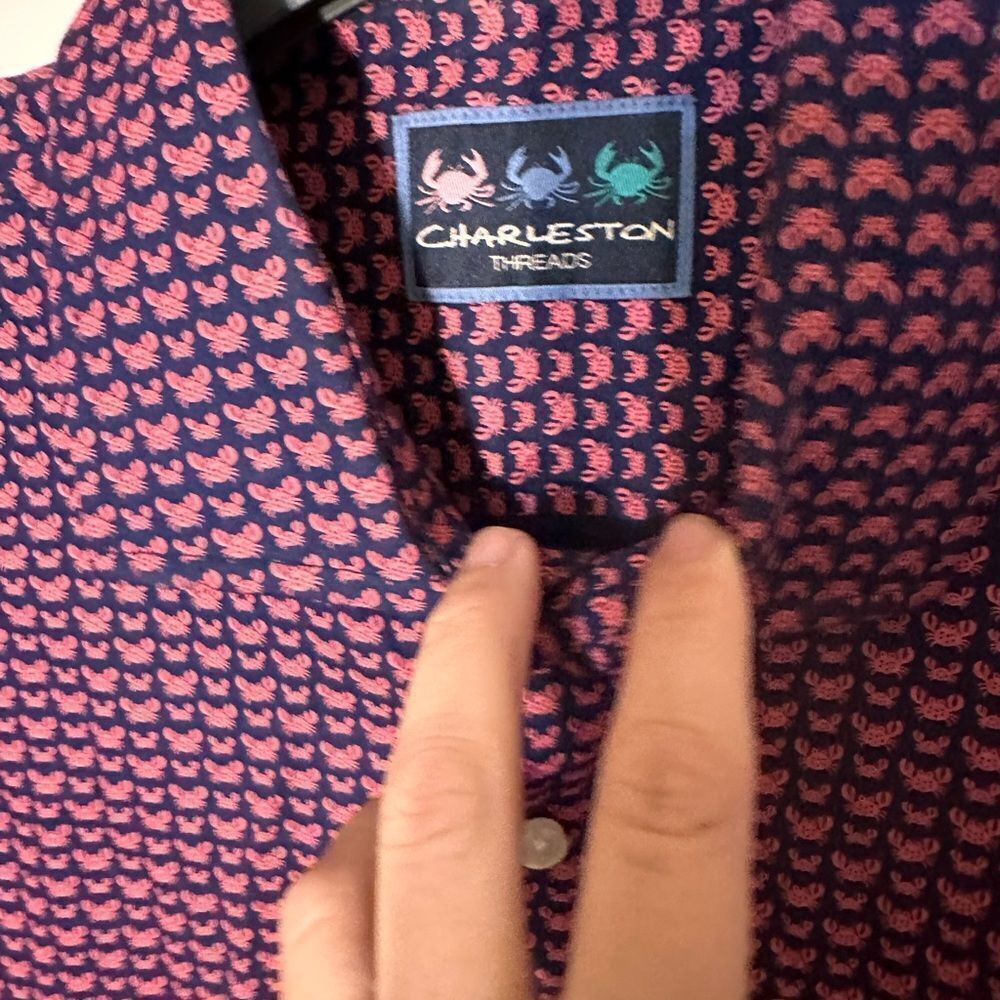Crab button up shirt 🦀 - See measurements in pics